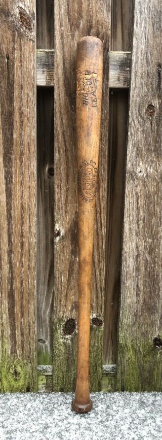 Vintage 1920’s Hillerich & Bradsby Semi Pro Wood Baseball Bat No.  11b 34”