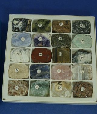 Vintage box of 20 Mineral / Gemstone samples.  Obsidian,  Lace Agate,  Opal,  etc 2