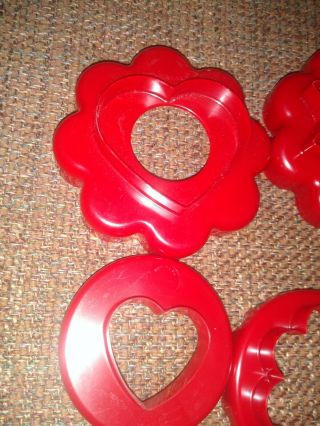 Vintage Tupperware/CUT - A - SHAPE Set of 5 Nesting Cookie/Biscuit/Canape Cutters/ 2