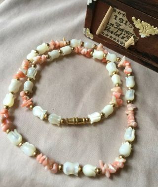 Vintage Hawaii Carved Pikake Flower Necklace Mother Of Pearl 16” Natural Coral