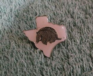 Vintage Texas State Shaped Lapel Pin With Armadillo In Silvertone & Enamel