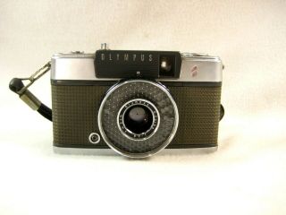 Vintage Japanese Olympus Pen - Ee S 35mm Half Frame Film Camera W/ Safety Strap