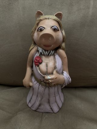 Vintage 7 1/2” Ceramic Miss Piggy Figure / Statue Muppets