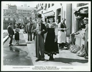 Charlie Chaplin,  Paulette Goddard " The Great Dictator " Vtg 1940 Photo