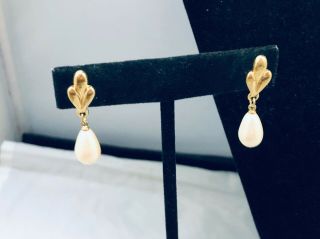 Vtg Crown Trifari Pear Faux Pearl & Gold Tone Pierced Earrings
