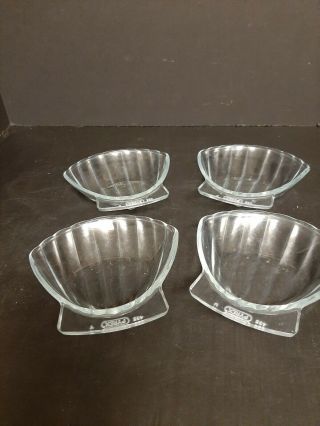 Vintage Set Of 4 Pyrex Clear Glass Scallop Shell Dishes 435 2c