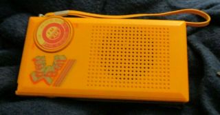Vintage Transistor Radio Orange Street Beat Fm/am Model Kpr - 120