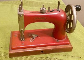 Vintage Kenmore Miniature Salesman Sample Crank Wheel Sewing Machine Childs Toy