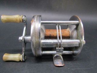 Vintage Bronson Lashless Freshwater Fishing Reel Model No.  1700 - A 3