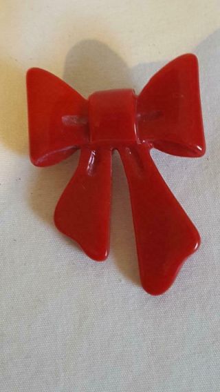 1.  5 " W Vintage Bright Red Plastic Bow Tie Brooch Pin,  Bakelite Like,  Shiny,  Quality,