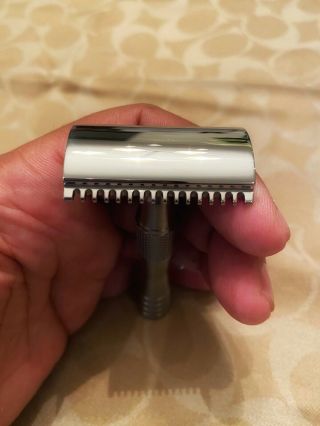 Wolfman Stainless Steel WR1 Open Comb OC Safety Razor with Titanium WRH7 Handle 3