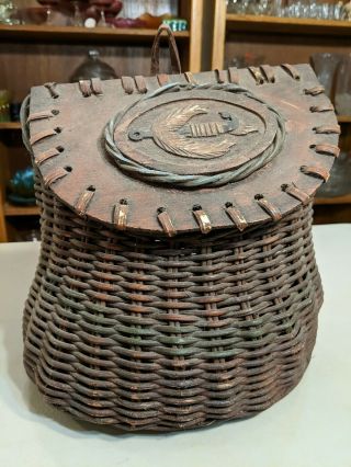 Vintage Antique Woven Wicker Fly Fishing Creel Basket Wood Carved Lid