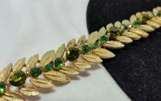 Vintage Gold Lisner Shades Of Emerald Green Leaf Heavy Chain Bracelet