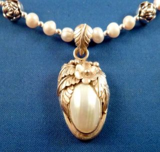 Vtg Navajo Sterling Silver Mother Of Pearl Pendant 21 " Freshwater Pearl Necklace