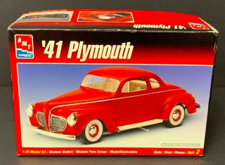 Amt Ertl 1941 Plymouth Scale 1:25 Model Car Kit Vintage Automobile