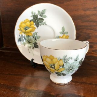 Vintage Queen Anne Tea Cup & Saucer Bone China England Yellow Floral Gold Trim 2