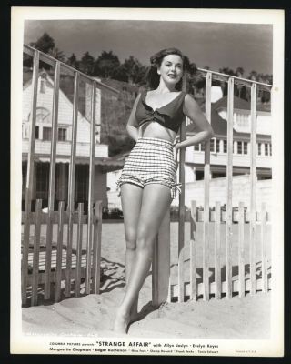 Marguerite Chapman - Vintage 1944 Leggy Pinup