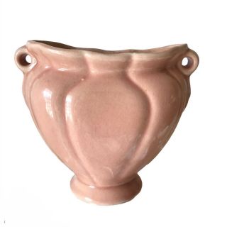 Vintage Pottery Usa 730 - 5 1/2” Pink Art Deco Style Ceramic Vase Urn