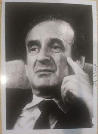 Elie Wiesel Hand Signed - Vintage Publicity Photograph From Nyc - Nobel