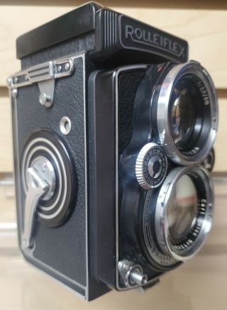 Vintage 1950 ' s Rolleiflex 2.  8D Camera with Carl Zeiss Planar 1:2.  8 f - 80mm 2