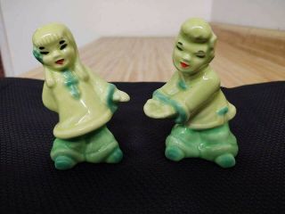 Vintage Unmarked Chartreuse/green Ceramic Asian Salt And Pepper Shakers