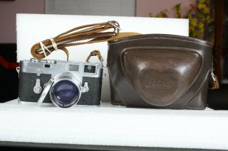 Leica M3 Double Stroke Rangefinder Camera & Leitz 50mm/f1:1.  5 Summarit Lens