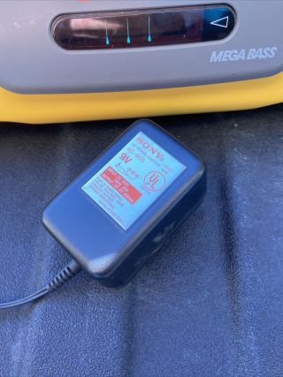 Vintage Sony Sports Yellow Mega Bass CFS - 904 Boombox Beach Radio/Cassette 2
