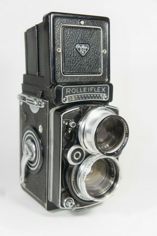 Rolleiflex 2.  8F with Zeiss Planar 80mm F2.  8 - - with accessories 4