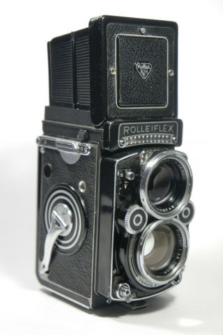 Rolleiflex 2.  8F with Zeiss Planar 80mm F2.  8 - - with accessories 6
