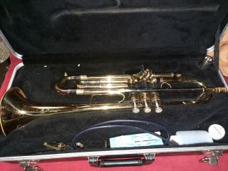 Getzen 300 Series Vintage Trumpet Serial G18178 Mouthpiece And Case.  Bd