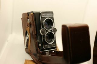 Rollei Magic Tlr 120 Roll Film Camera - Schneider Xenar 75mm F3.  5 Lens