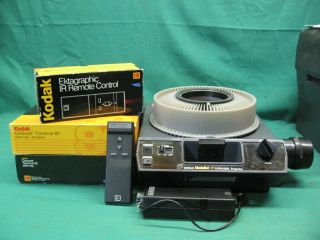 Kodak Medalist Af Carousel Projector,  Two 80 Count Trays,  Ir Remote Control