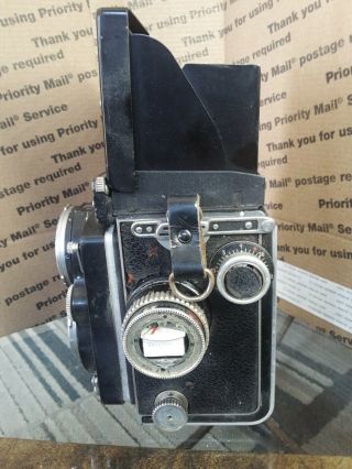 Vintage Rolleiflex with 2.  8 Carl Zeiss 80mm f2.  8 Planar lens / estate find 3