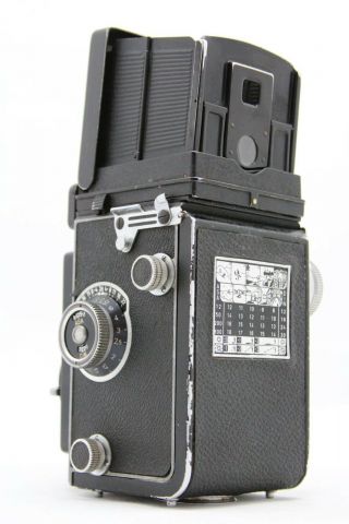 Rollei Rolleicord Vb,  6x6 Waist Level camera,  lens Schneider Xenar 1:3,  5/75 3