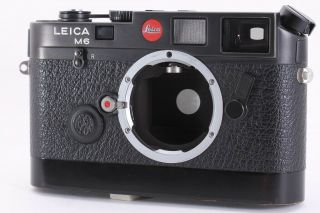 Leica M6 Black Non - Ttl With Leicavit M Black Paint Set