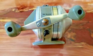 Vintage Zebco 33 Classic Ball Bearing Spincasting Reel / Made In Usa