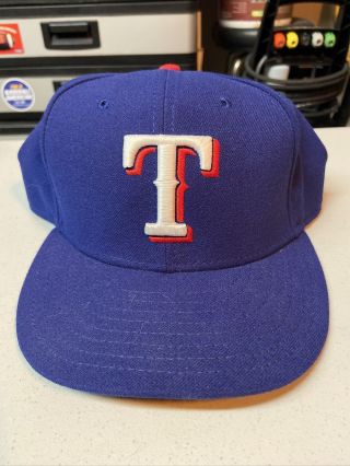 Vintage Fitted 7 - 5/8 Texas Rangers Major League Baseball Hat