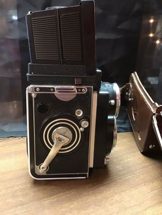 Rolleiflex 2.  8f TLR film camera with Zeiss Planar 80mm f/2.  8 lens 3