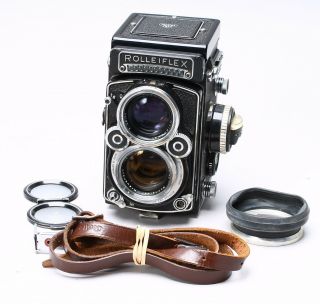 Rolleiflex 2.  8f White Face 2950508 W/ Xenotar 80mm F/2.  8 Lens - Needs Cla