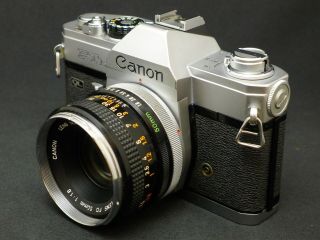 Canon FTb 35mm SLR Film Camera with 50mm f/1.  8 Lens,  Ready to Use 3
