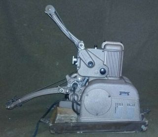 Vintage Ampro Stylist 16mm Sound & Silent Film Projector & Case Powers On,  Runs 3