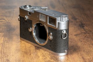 Leica M2 with Leica M shoe mount meter 5