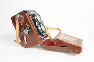 Rollei Rolleiflex 3.  5F TLR Camera w/75mm f3.  5 Zeiss Planar Lens 467 2