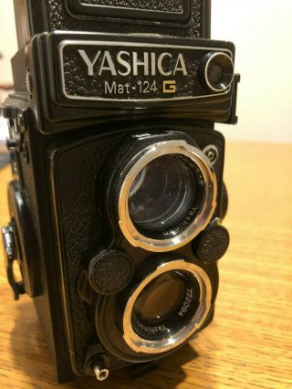 Yashica Mat 124g Medium Format Twin Lens Reflex (tlr) Camera With Case