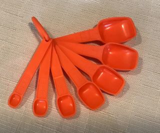 Vintage Orange Tupperware Measuring Spoons Set Of 7 And Ring Vgc