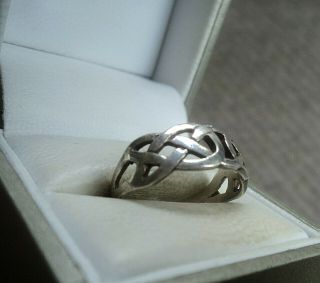 Attractive Vintage Silver Celtic Weave Band / Ring C.  1960s - Size P