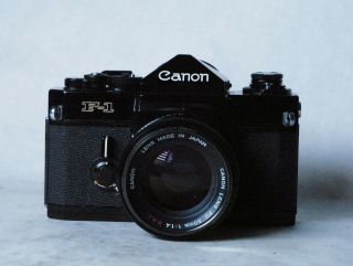 Canon F - 1 With 50mm F1.  4 (first Version Of F - 1)