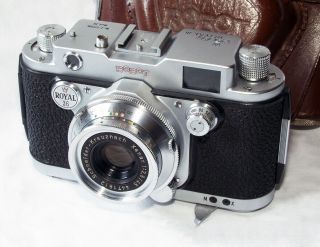 Robot Royal 36 With Xenar 45mm/2.  8 And Case - And