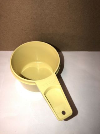 Vintage TUPPERWARE Nesting Measuring Cups 761 - 766 YELLOW Complete Set of 6 3