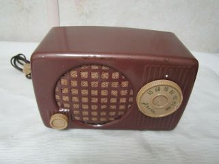 Vintage 1948 - 1950 Arvin Metal Cased Am Tube Radio Good